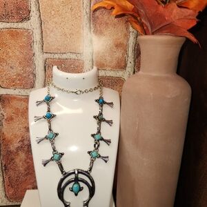 #2471, RARE KINGMAN NECKLACES, REAL TURQUIOSE,  SILVER PLATED, VINTAGE PIECE, IN